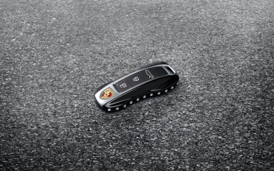 Porsche Black (high-gloss) Key caps with Swarovski® stones